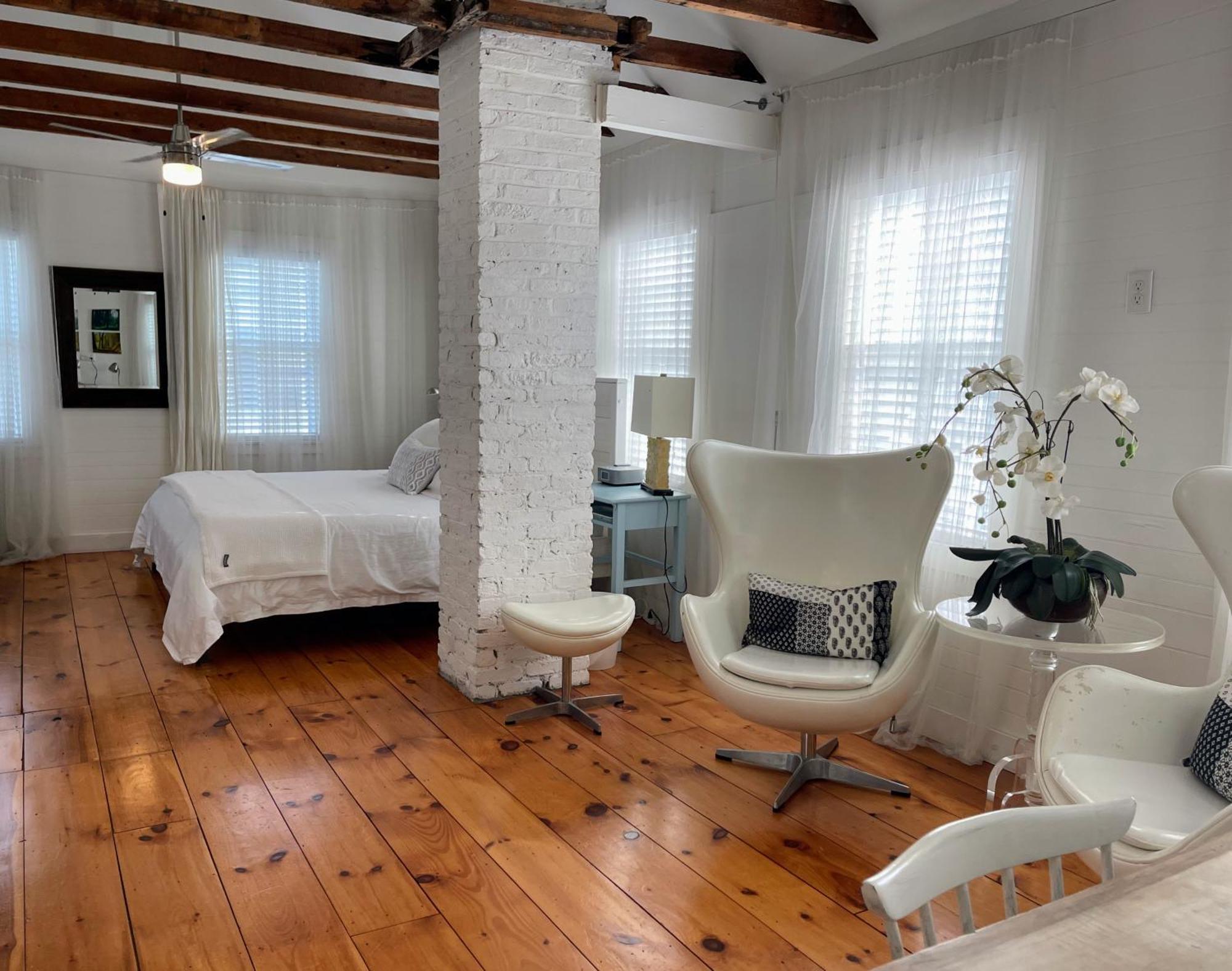 An Authentic, Rustic Luxurious Little Single Family Home In Old Town. All Yours. Marblehead Luaran gambar
